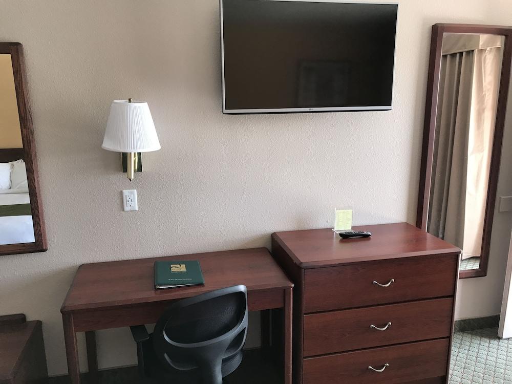 Quality Cedar - Area Inn